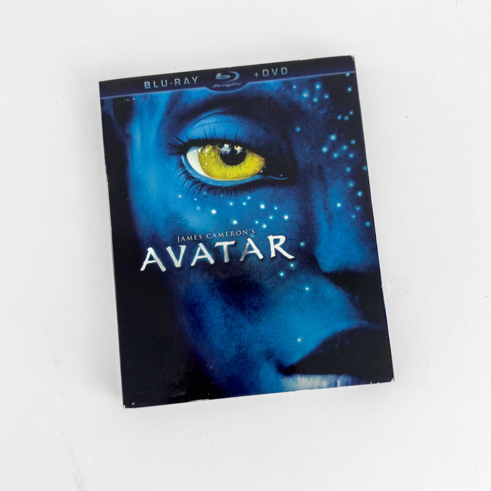 James‎ Cameron's Avatar - 2 Disc Set Blu-Ray & DVD Movie Disc